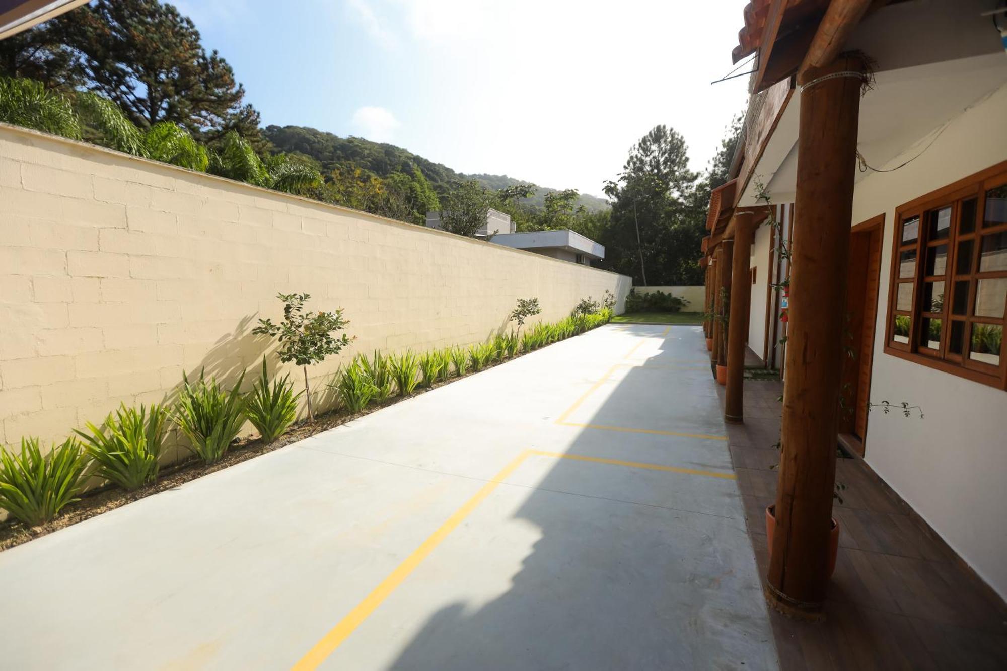 Balneário Camboriú Estaleiro Com Charme - Ar, Churras E Pet Friendly מראה חיצוני תמונה